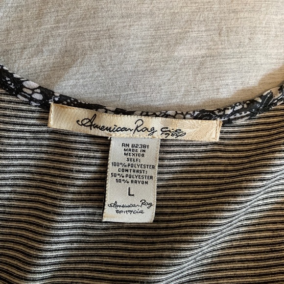 American Rag Tank - Picture 3 of 3